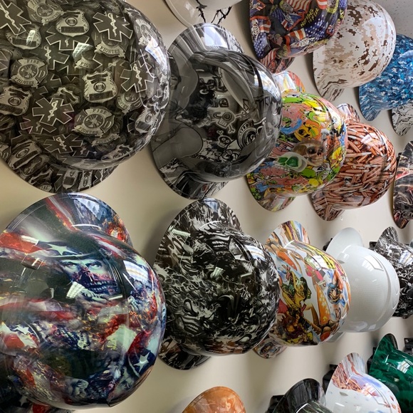 One of a kind HYDROGRAPHIC Reaper hard hat - Picture 5 of 7